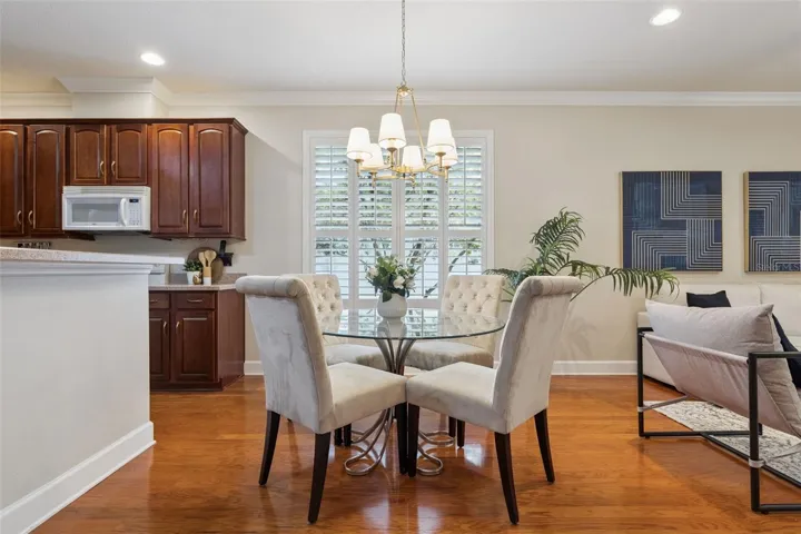 10' x 9' Dinette w/ Plantation style shutters