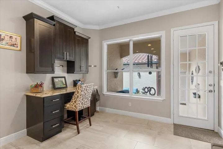 BREAKFAST NOOK