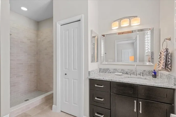 SECOND FLOOR PRIMARY BATH