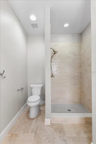 SECOND FLOOR PRIMARY BATH