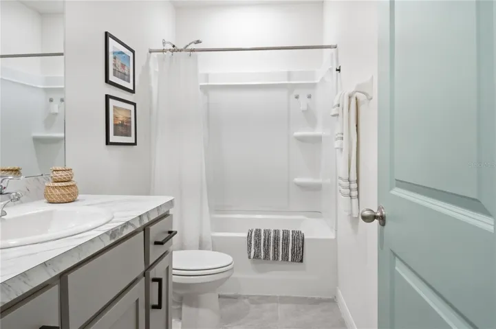 2nd Bathroom