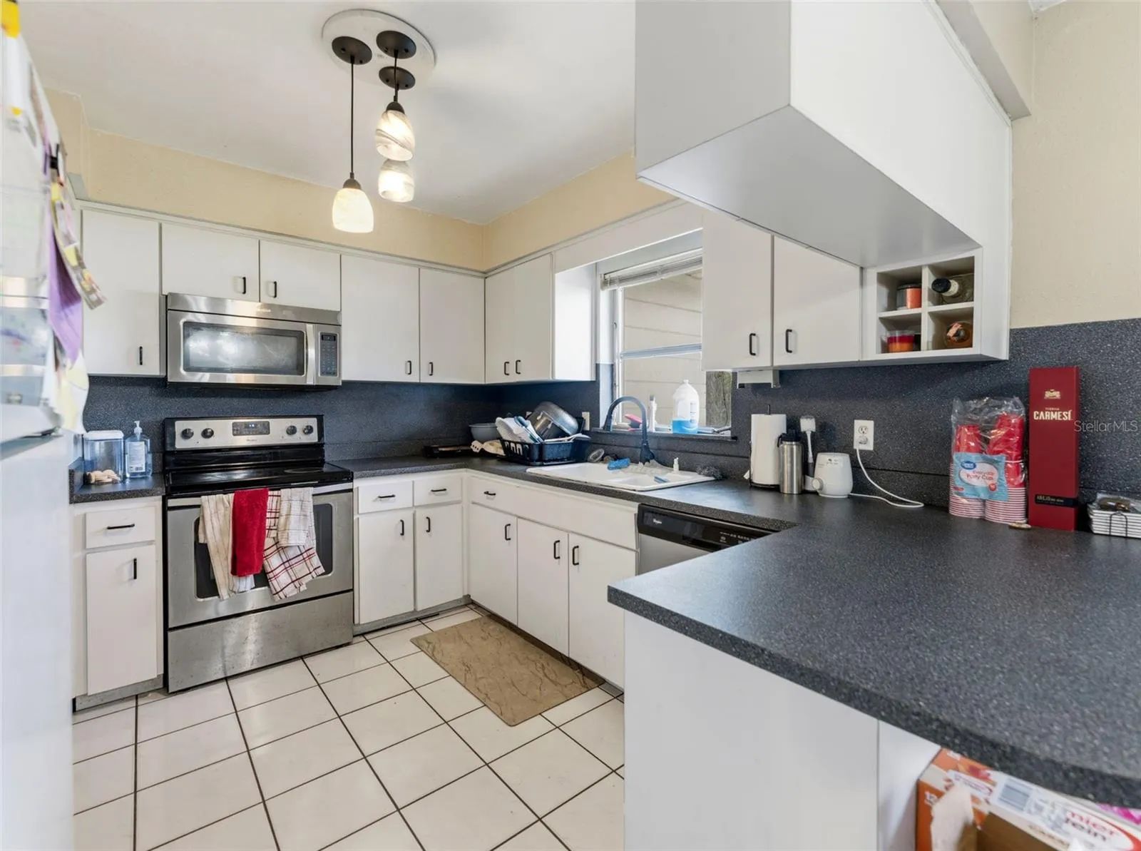 This kitchen is ready for you to prepare some good meals!