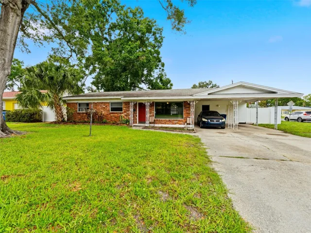 This ranch style home has charm!