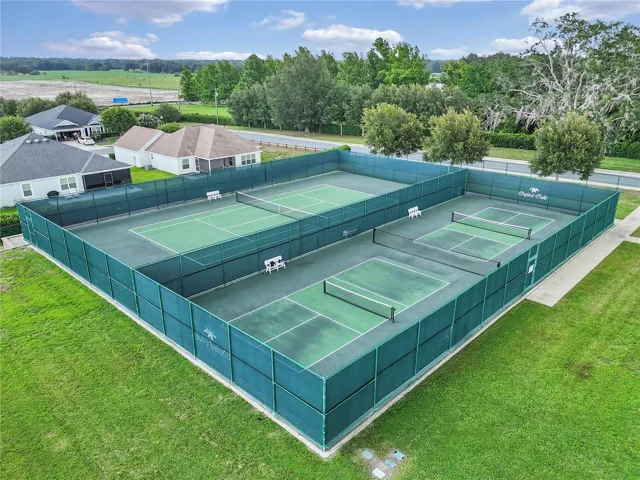 Oxford Oaks amenities