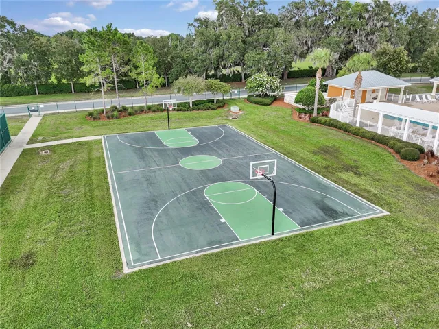 Oxford Oaks amenities