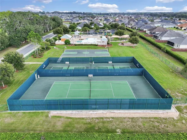 Oxford Oaks amenities