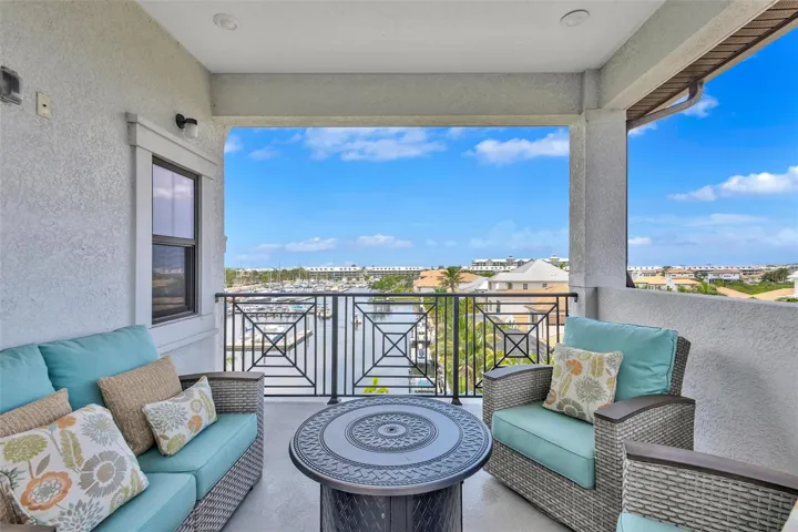 Rooftop Deck