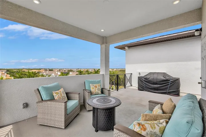 Rooftop Deck Grilling Area with Gas, Water and Sewer Hook-ups
