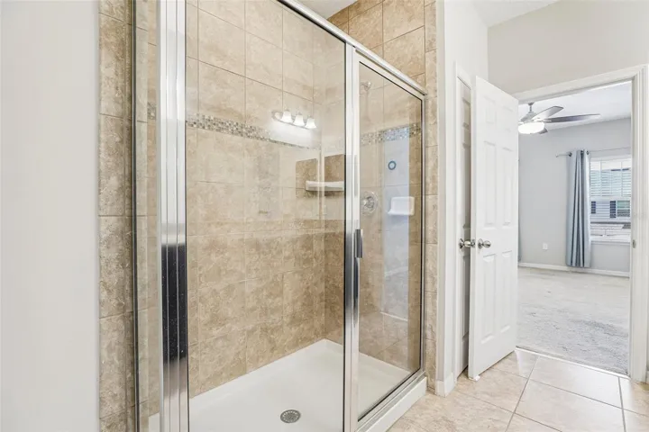 Primary en-suite bath.
