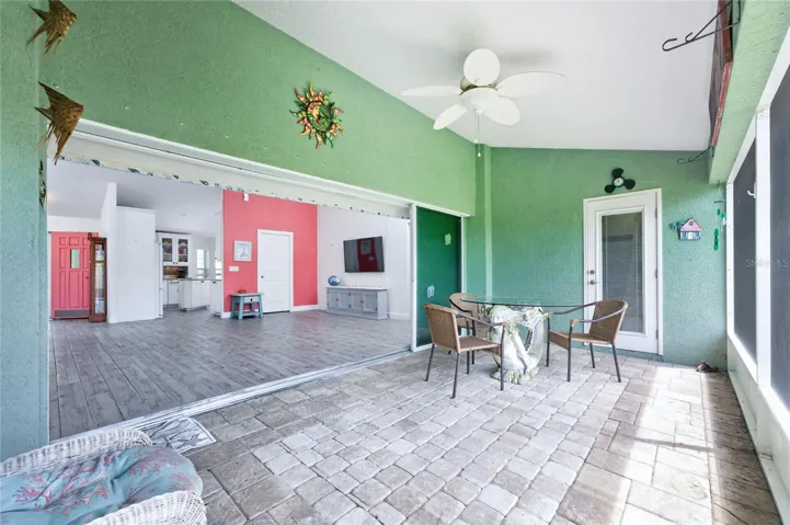 Plenty of room to relax or entertain!