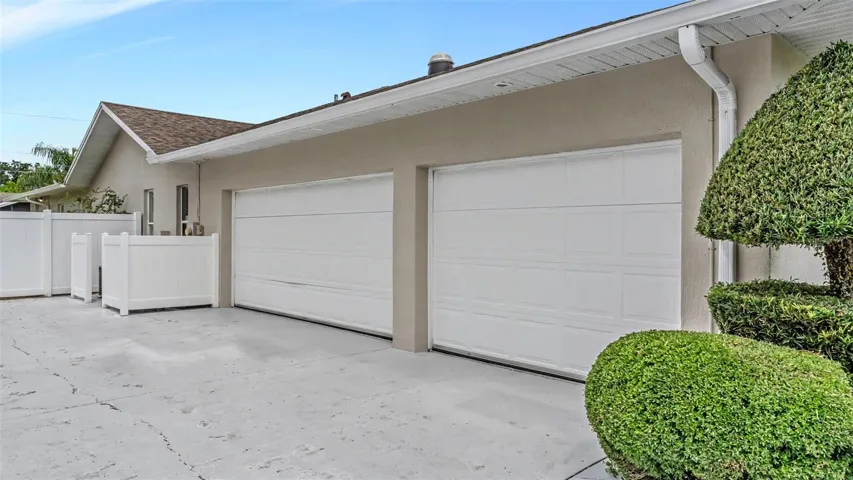 3 Car Garage