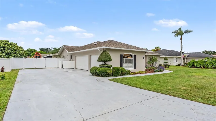 Large Driveway double gate door