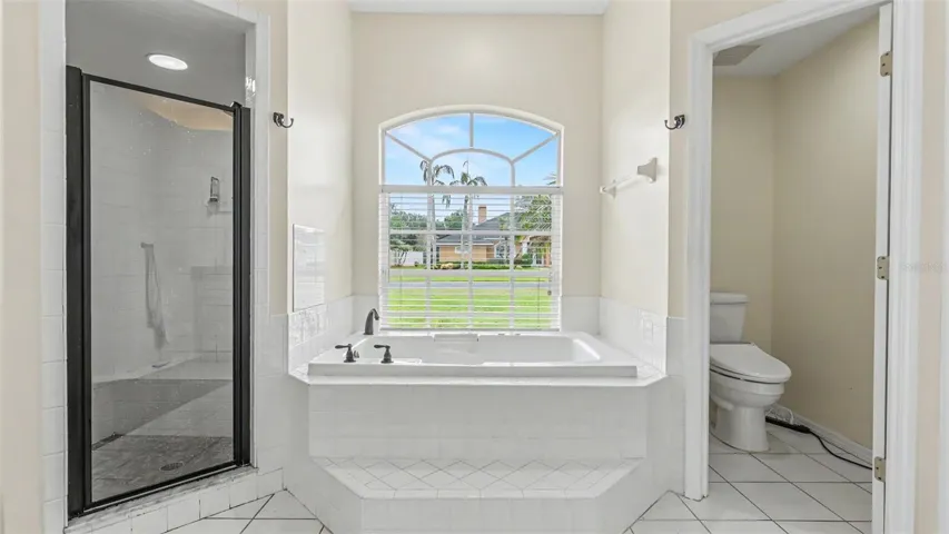 Shower/Soaking Tub