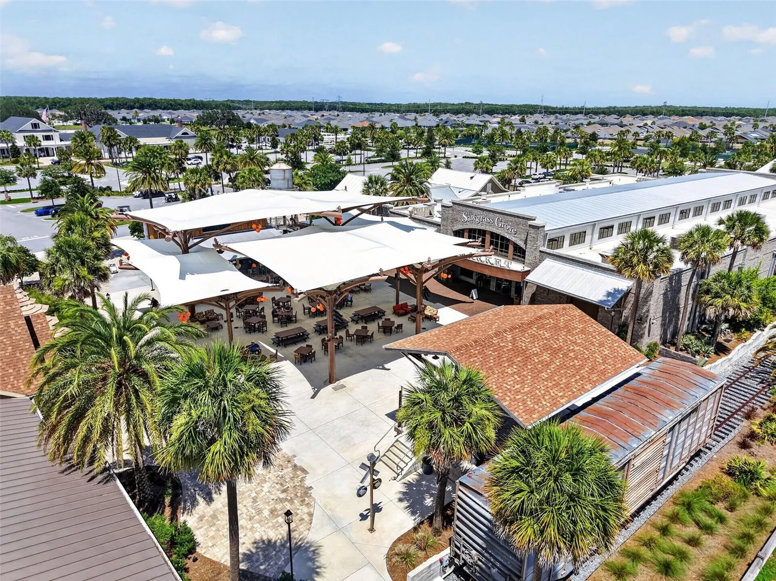 Nearby Sawgrass Grove
