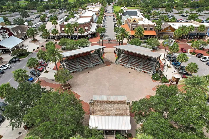 Nearby Brownwood Paddock Square