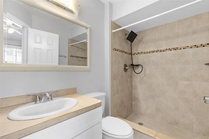 Bedroom One- En-Suite Bathroom