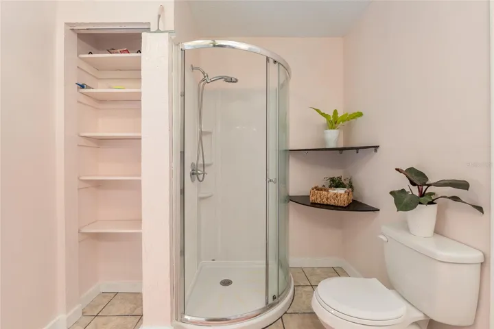 upstairs jack and jill bath