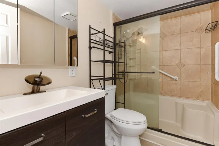 Full bathroom