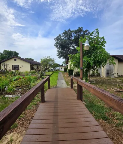 Boardwalk to Clubhouse