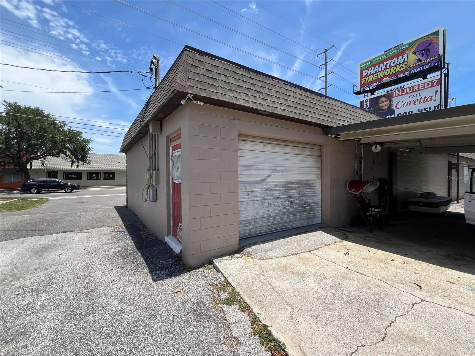 2 Separate garage door entrances