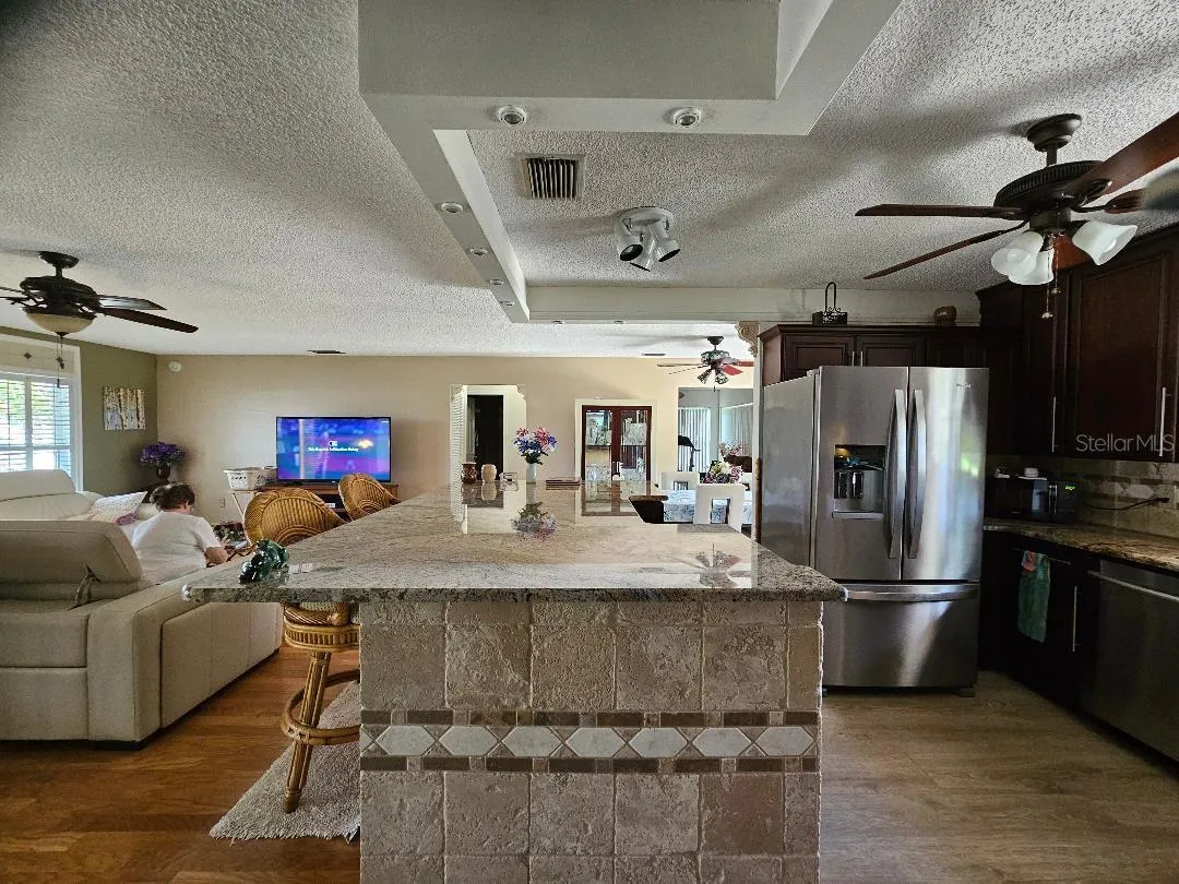 Breakfast bar