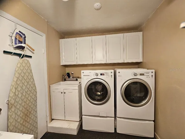 Washer & Dryer