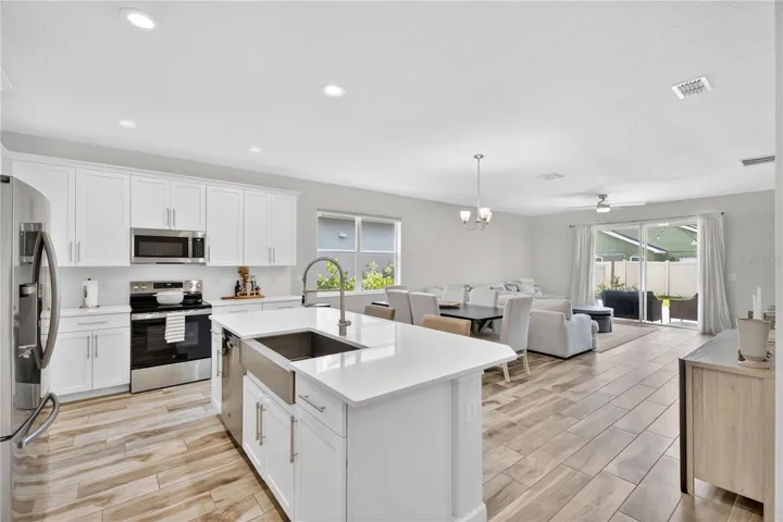 Spacious Eat-in Kitchen