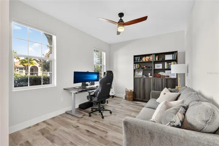 Flex/Office Space (could be forth bedroom)