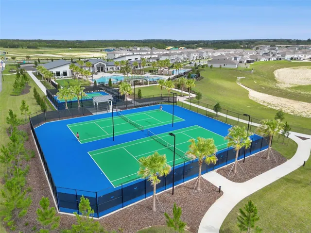 Pickleball & Tennis Courts