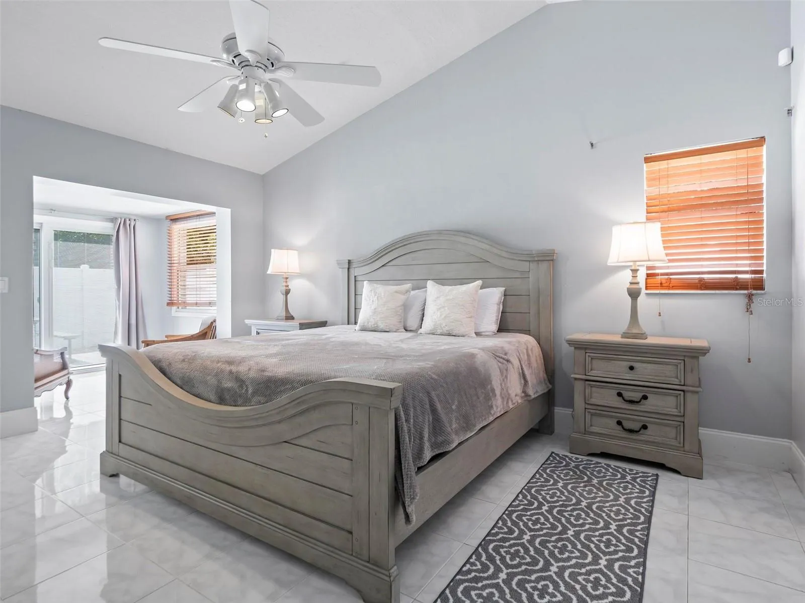 Main House Primary Bdrm