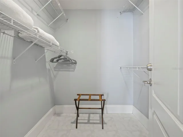 Walking closet
