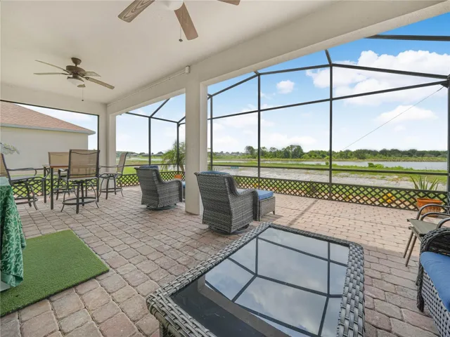 Covered Lanai with Extended Birdcage