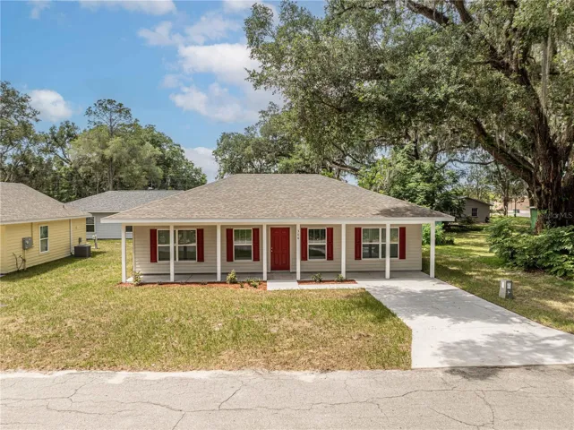 Front view of home