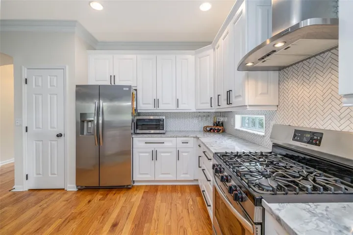 Designer chef's kitchen