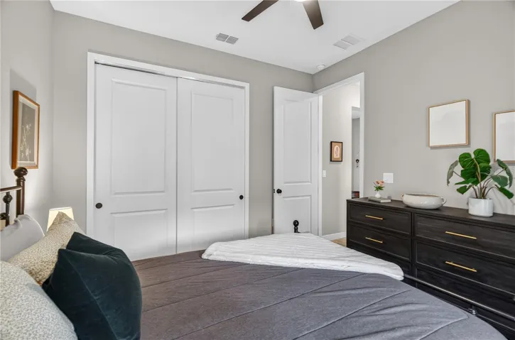 Second Bedroom with Buil-in Closet
