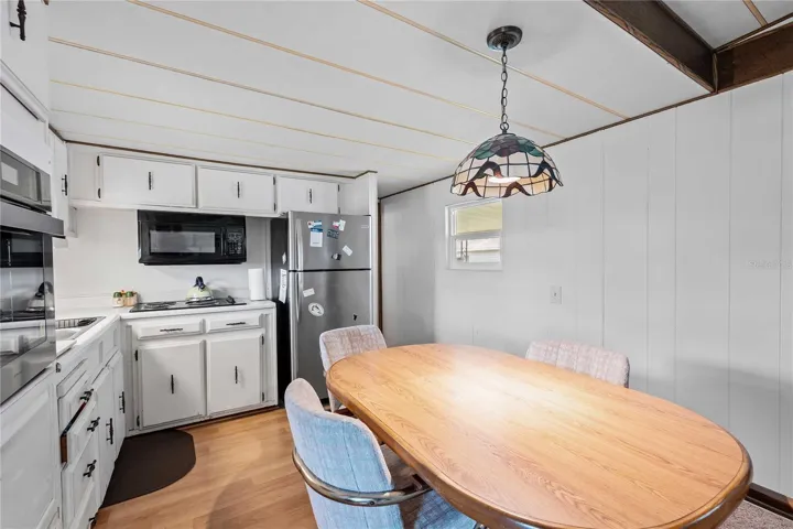 Eat-in kitchen area.