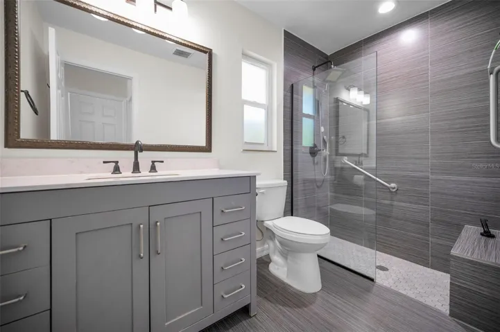 Guest Bathroom 2