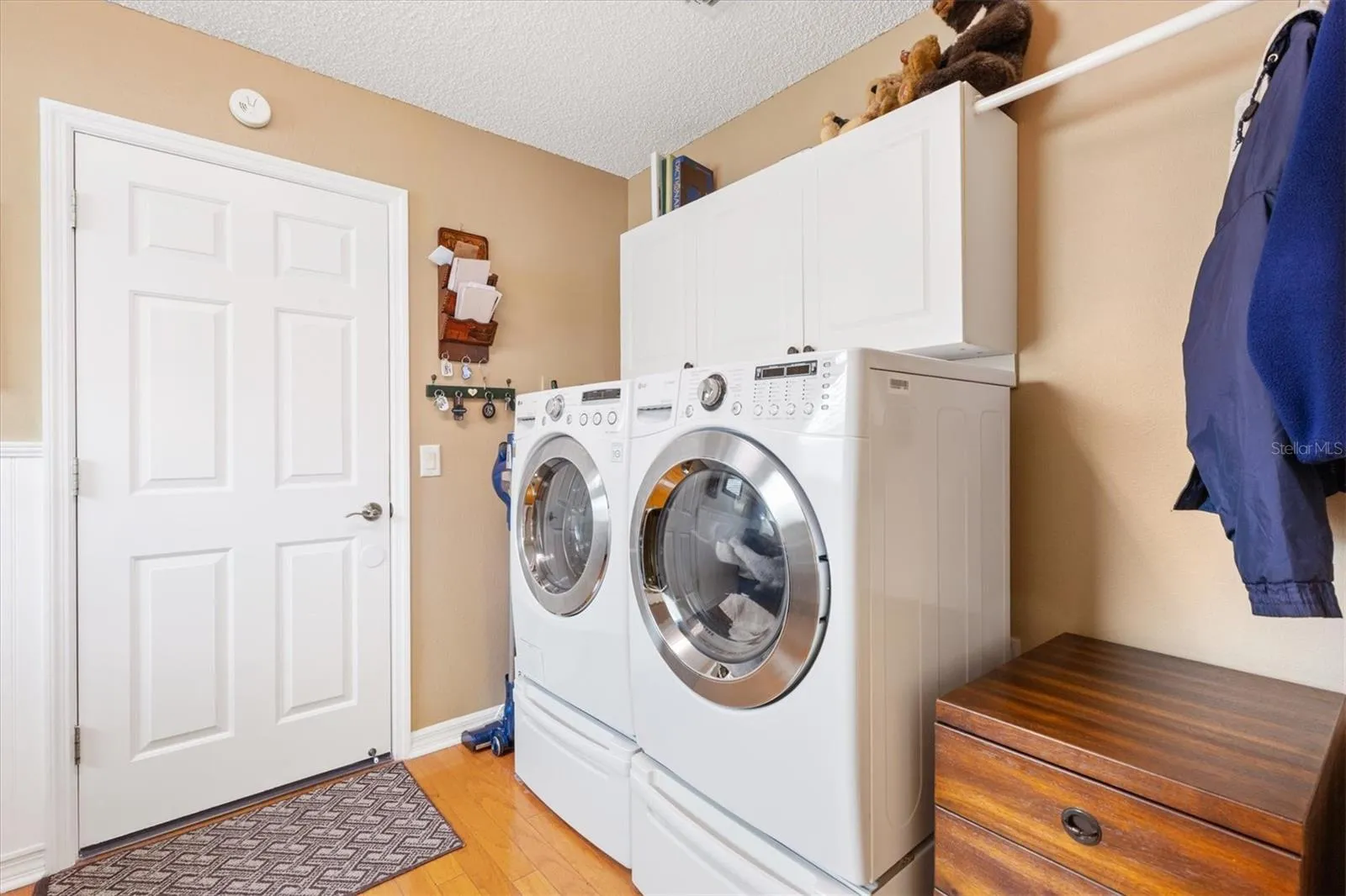 Off-Kitchen Laundry Room