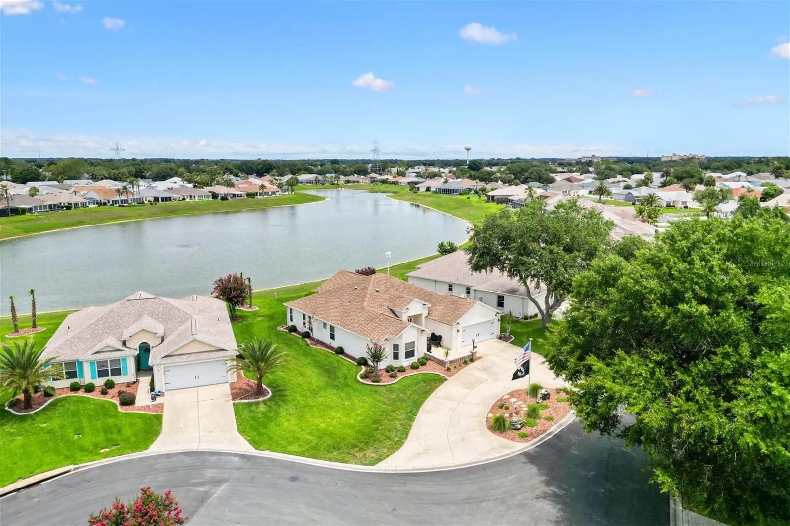 Great Lake &amp; Golf Course Views