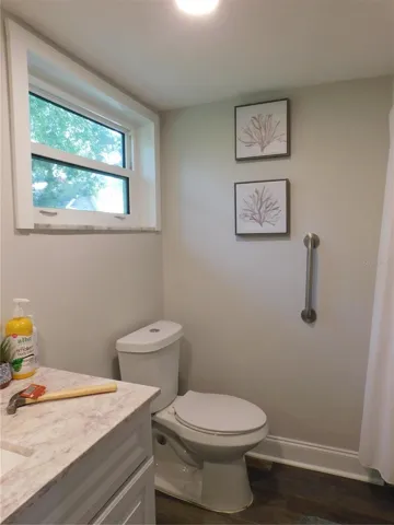 Remodeled 2nd Bath