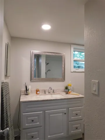 Remodeled 2nd Bath