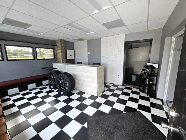 Lobby/ waiting area