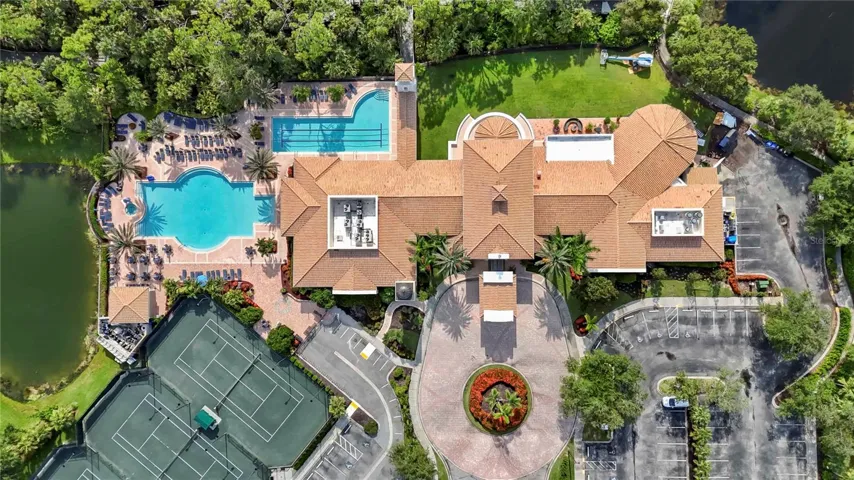 Clubhouse/Pool