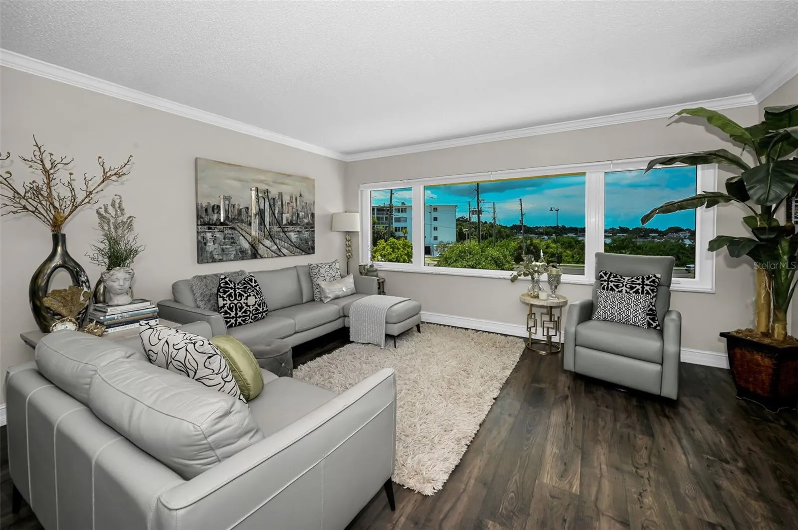 Spacious living area