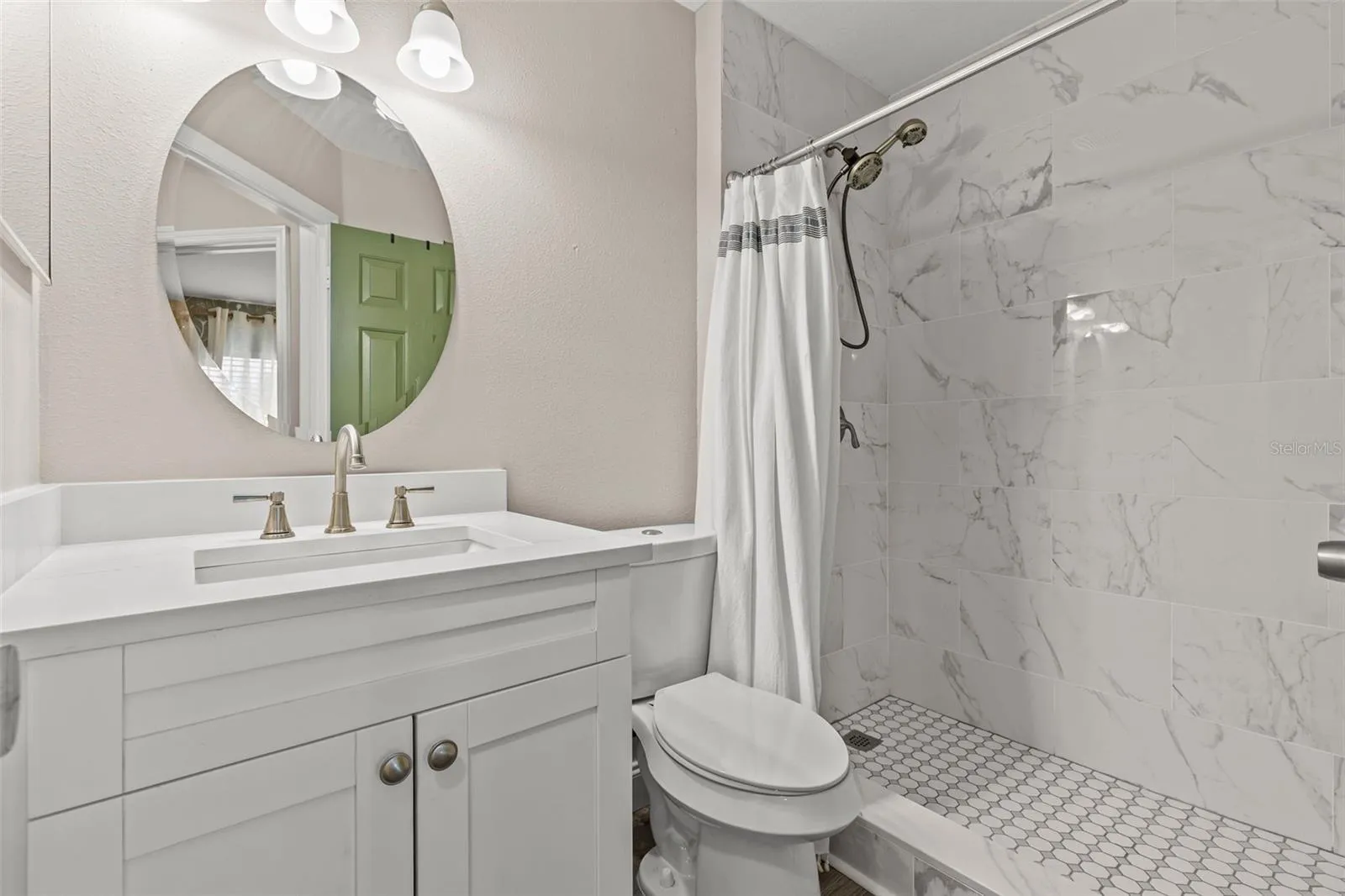 2nd Bathroom