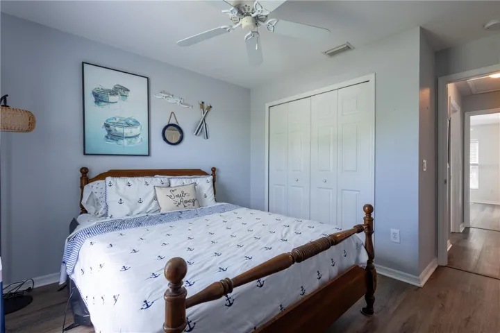 BEDROOM 2