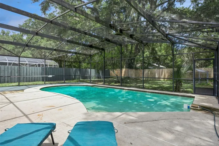 Screened pool