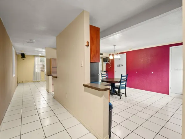 Hallway off Foyer leading to Great Room or Kitchen