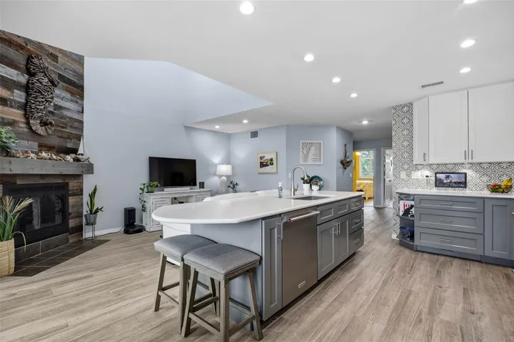 Alternative view in Kitchen