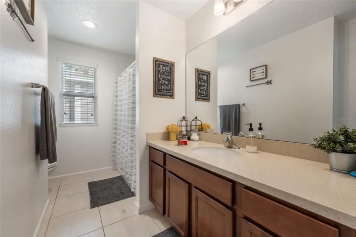 2nd Floor Bathroom